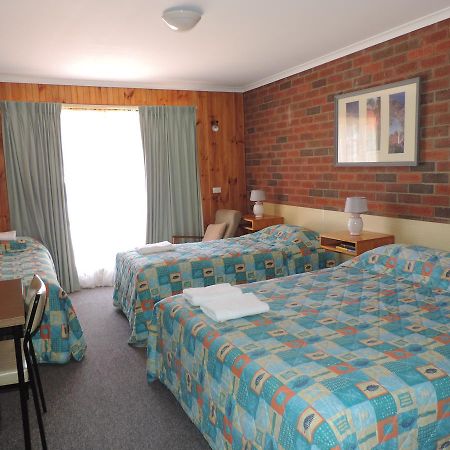 Tooleybuc Country Roads Motor Inn Extérieur photo