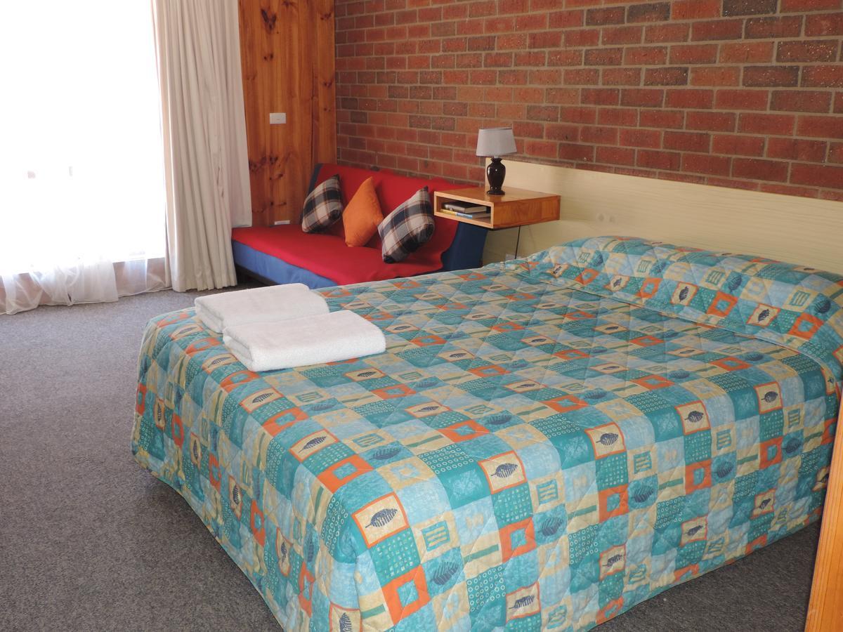 Tooleybuc Country Roads Motor Inn Extérieur photo