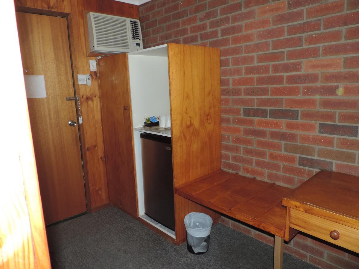 Tooleybuc Country Roads Motor Inn Extérieur photo
