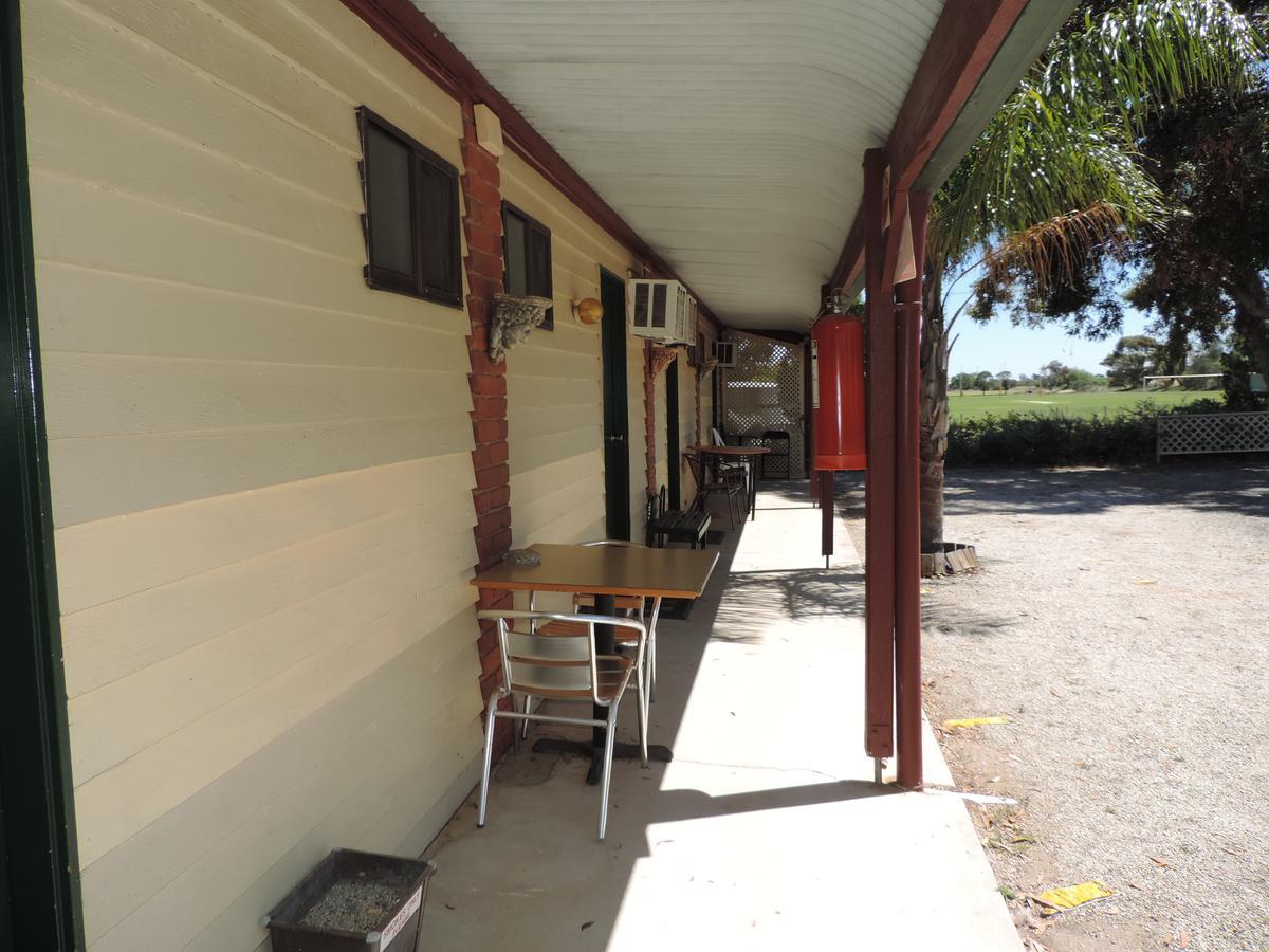 Tooleybuc Country Roads Motor Inn Extérieur photo
